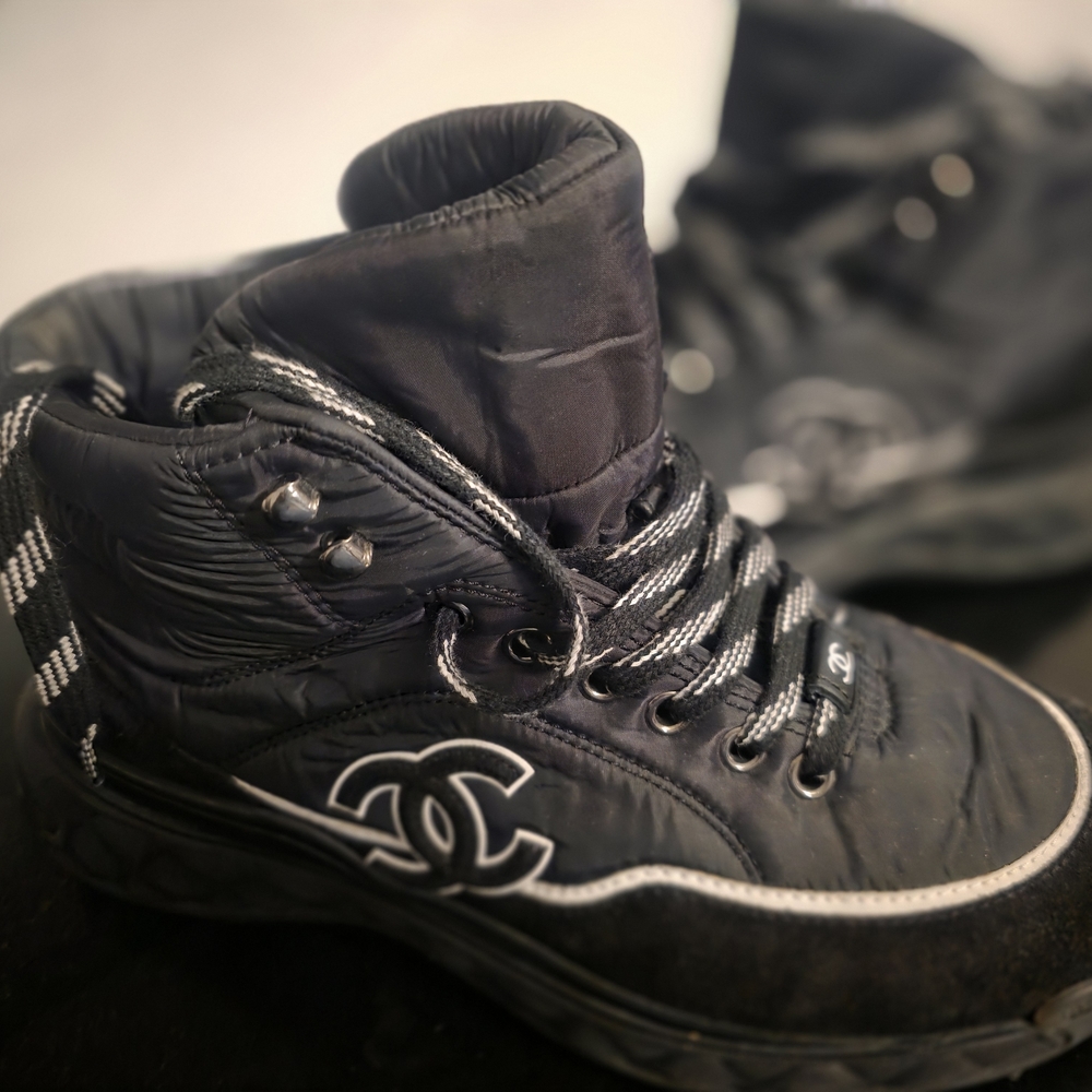 CHANEL Black Women's Lace-Up Sneakers with Logo Accent - Picture 2 of 8